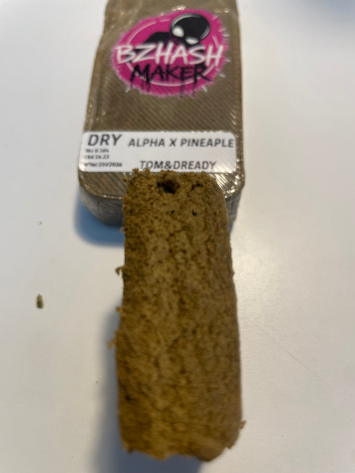Alfa Pineapple, Résine CBD GlassHouse Sélection × BZHashmaker, photo 3